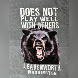 The Duck Company “Doesn’t Play…”Leavenworth, WA Graphic T-Shirt, Size: 2XL, NWOT